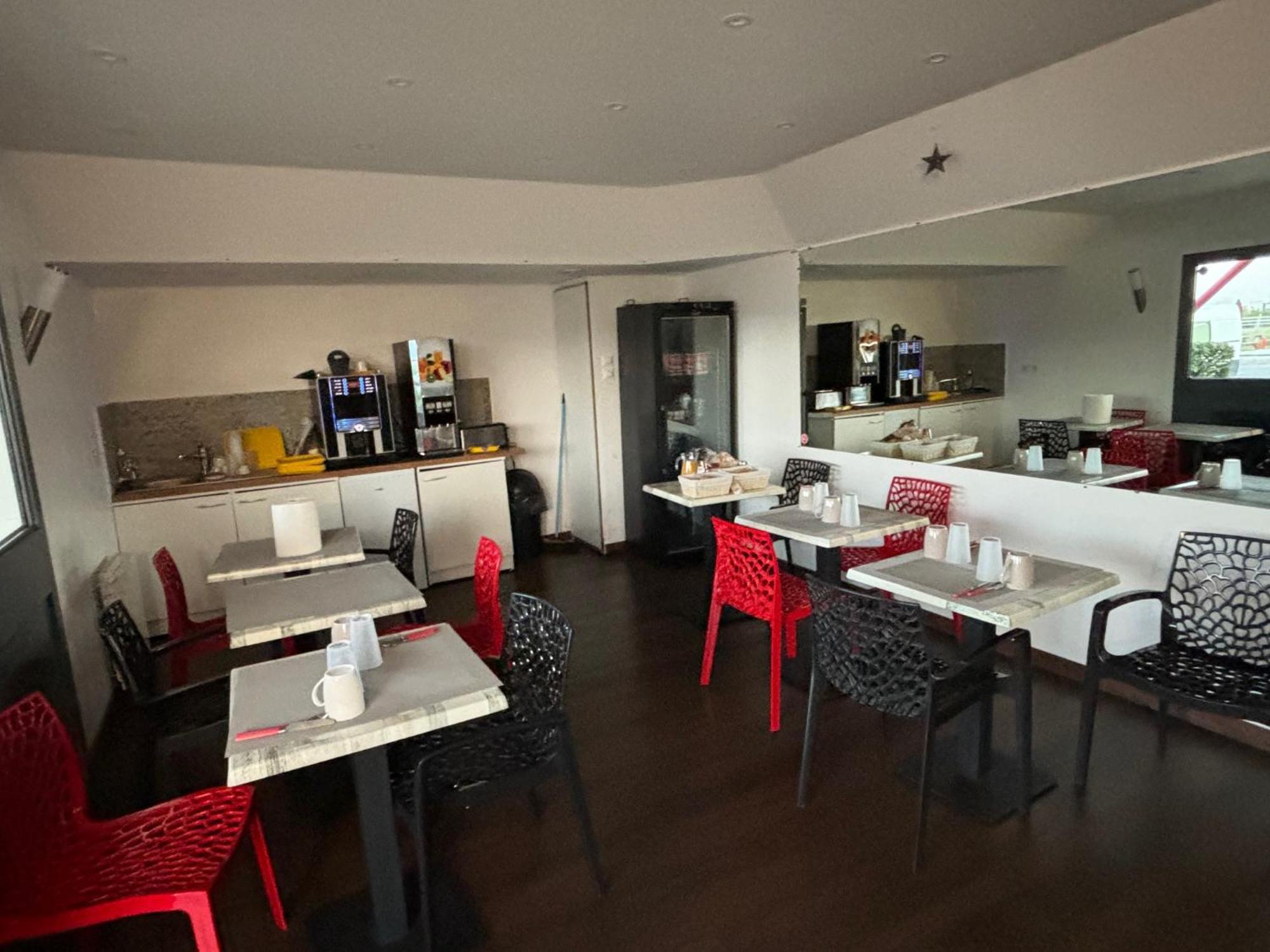 Hotel Paris Valence Bourg-de-Péage Exteriör bild