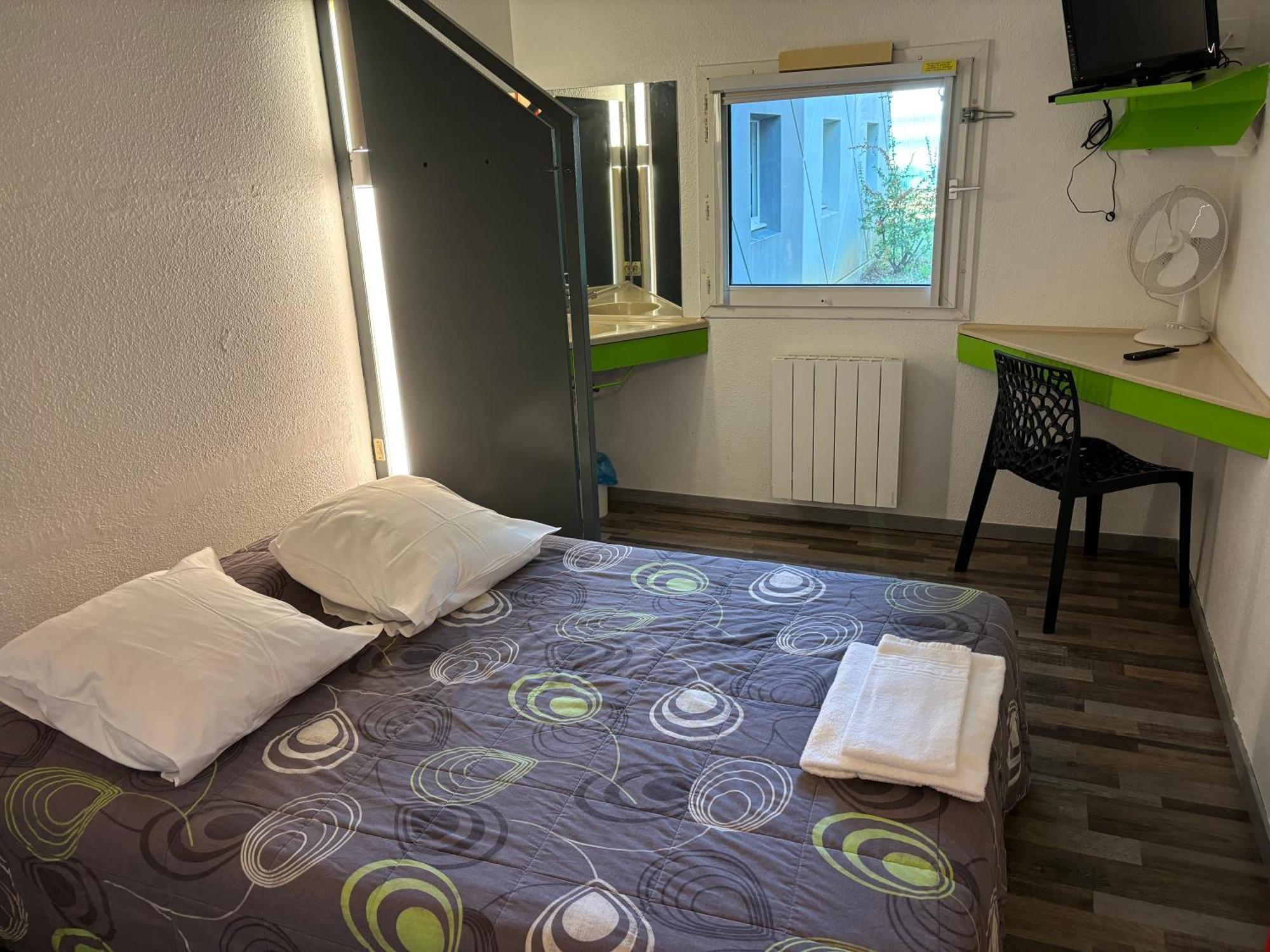 Hotel Paris Valence Bourg-de-Péage Exteriör bild